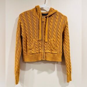 🔥American Eagle Mustard Sweater🔥